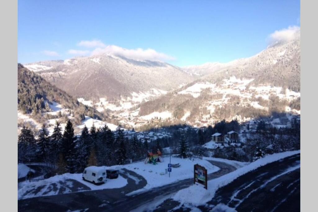Au Pied des Pistes B31, Chaleureux studio 4 pers, vue sur la vallée imprenable avec WIFI, DRAPS NON COMPRIS Saint-Jean-dʼAulps Exterior foto