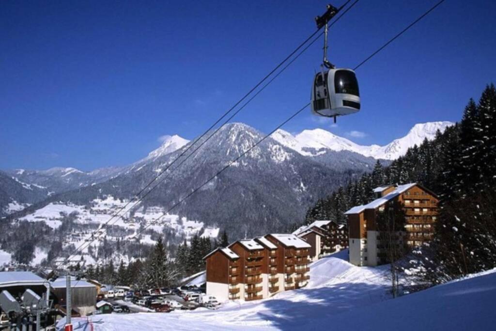 Au Pied des Pistes B31, Chaleureux studio 4 pers, vue sur la vallée imprenable avec WIFI, DRAPS NON COMPRIS Saint-Jean-dʼAulps Exterior foto